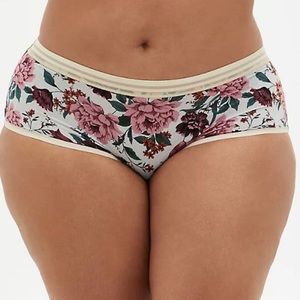 NWT Torrid Light Gray Floral Cheeky Panty